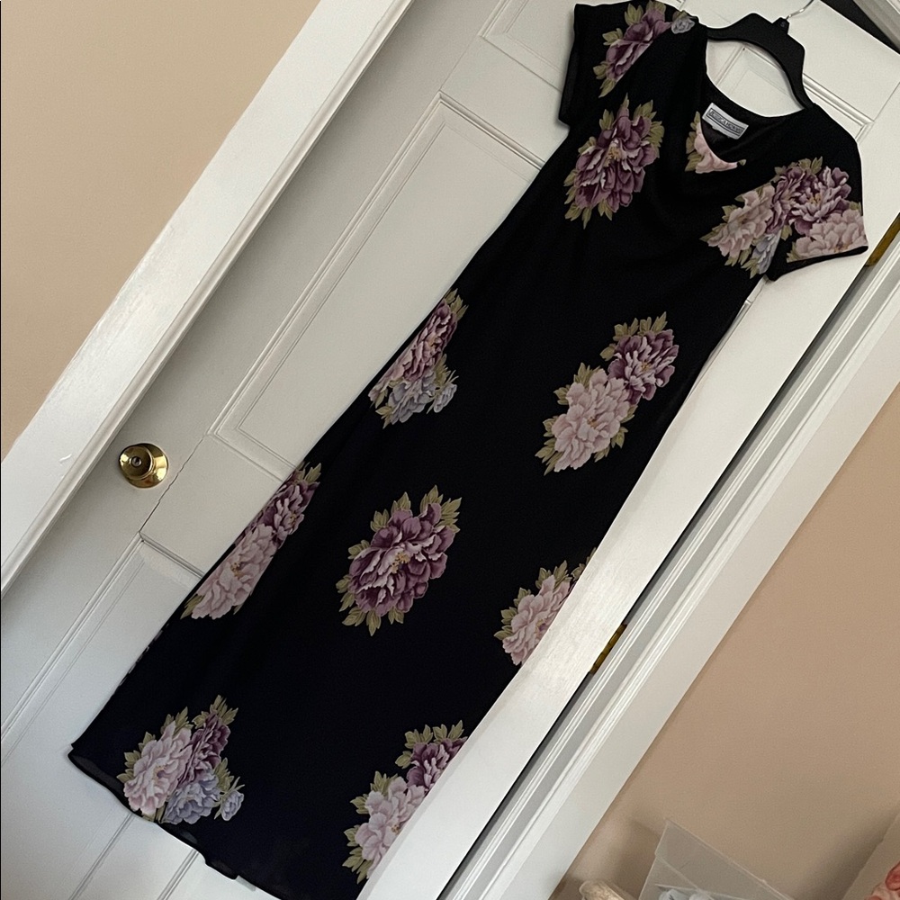 Jessica Howard Black Maxi Dress with Lavender Floral Clusters